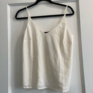 Banana Republic White Camisole Tank Top. Size: XS